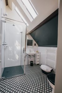 Hotel Bathroom | Hotel in Barrow in Furness